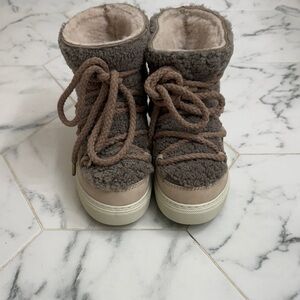 Inuikii Shearling Boots 36 NWOB